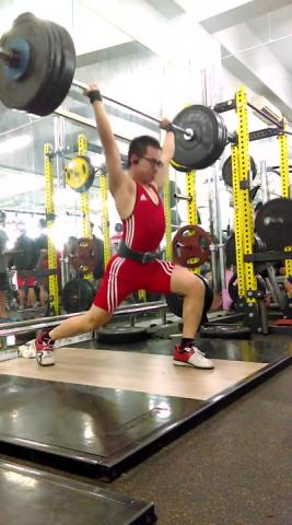 劉乃中 - 挺舉 95 kg