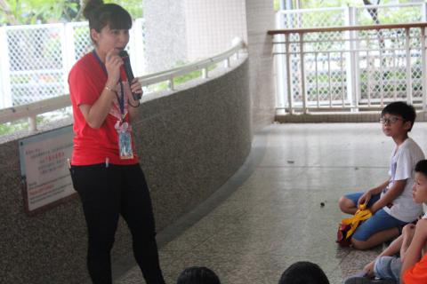 劉亭君 - 偏鄉梯隊要準備讓國小生放學，我正在講注意事項