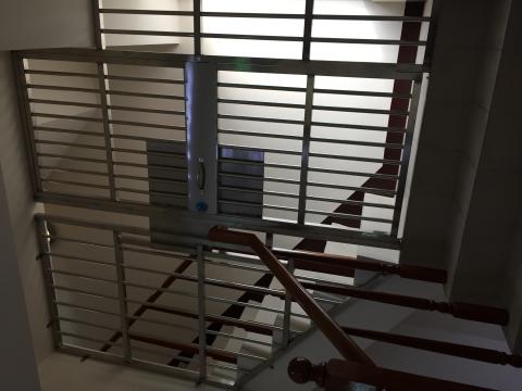 立翔國際鋼鐵鋁設計有限公司 - 不銹鋼樓梯隔柵