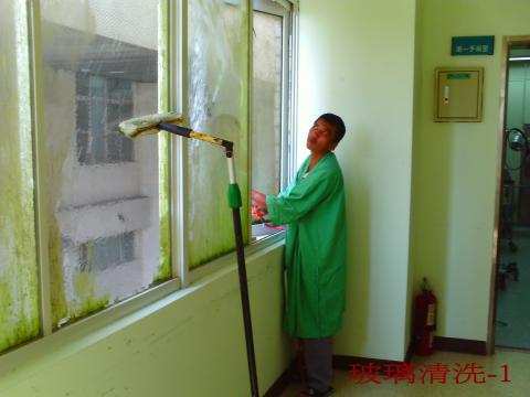 嘉義清潔公司-將太 - 玻璃清潔