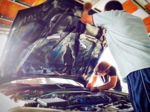 沉迷人藝術：牆壁彩繪、壁畫彩繪 - 引擎蓋彩繪創作