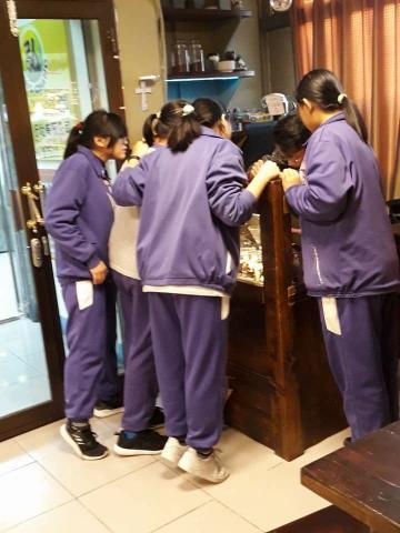 心靈小屋咖啡館店長咖啡師 - 基本拉花