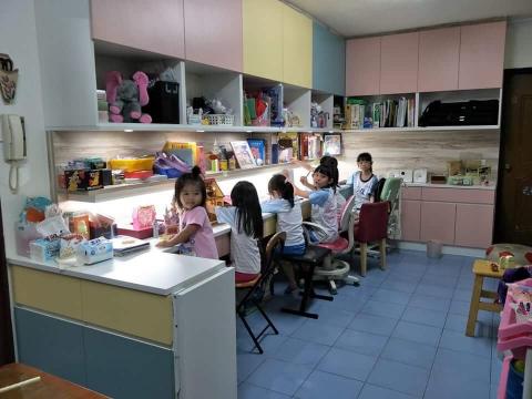 原 室內設計 - 台北市仁愛路 小孩書桌