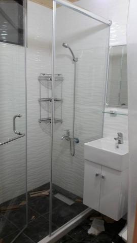 展翔鋼鋁門窗 - 乾濕分離
浴室地板容易積水
是家中最容易滑倒的地方
安裝乾濕分離能避免洗澡時水花四濺
保持浴室乾燥
能大幅減少滑倒的可能性
#無框式推拉門
#8MM強化玻璃