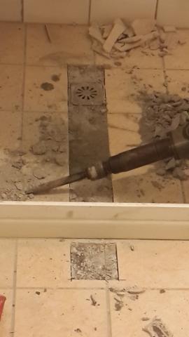 水電工程 - 民宿
地板排水槽安裝