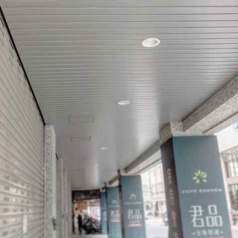 翌立企業有限公司 Walls ＆ Ceilings - 