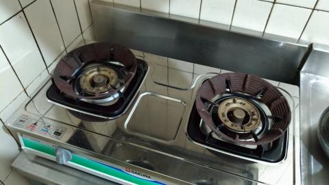 潔庭家事服務 - 瓦斯爐 閃閃發亮
