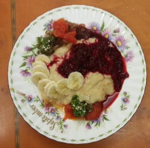 雨咚奇異科技有限公司  - 即興甜點:椰子油拌糙米佐李汁香蕉
                      切片
                    