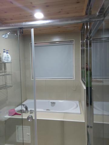 桃園龍傑窗簾店 - 浴室選用防水防霉全遮光捲簾