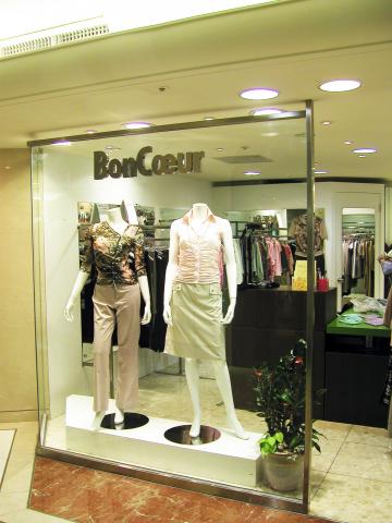 詠琦室內裝修有限公司 - 百貨商場服飾店