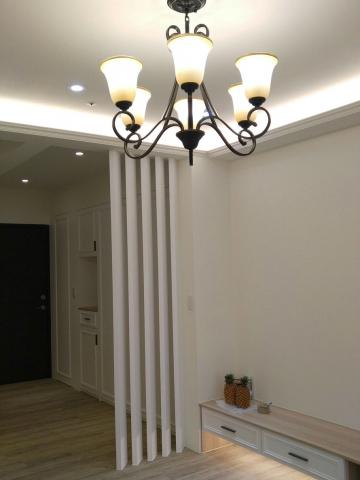 浩新油漆工程行 - 室內塗刷（完工圖），另外小貼心，如果要換燈座，燈座拆掉塗刷，不會因為之後你換的燈座變小，導致有些地方沒刷到