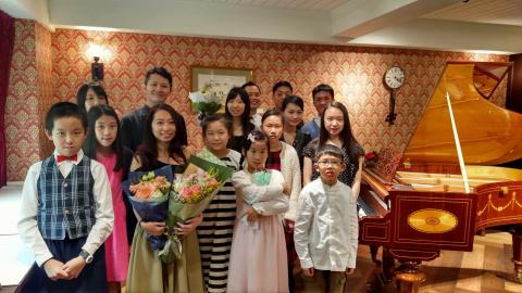 ChiehYing 鋼琴老師 - 2016學生鋼琴發表會