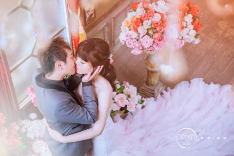 自然時刻攝影工作室 - 婚紗攝製