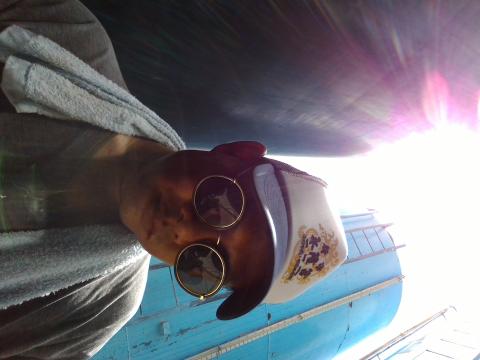 邵偉偉 - 塑膠桶油漆