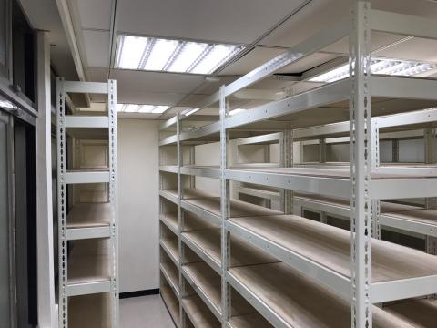 角鋼貨架倉儲&金庫設備 - 免螺絲角鋼架