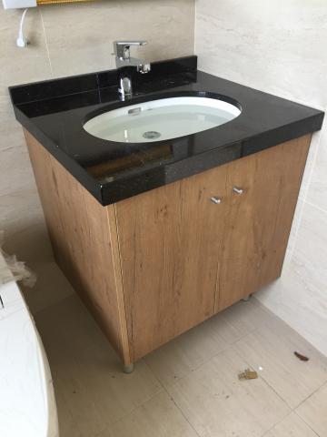 盈方企業有限公司 - 花崗石檯面 木紋門板浴櫃一式
依更換產品現場丈量報價
