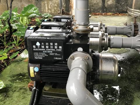 陳常榮 - 水壓低加裝恆壓馬達完成