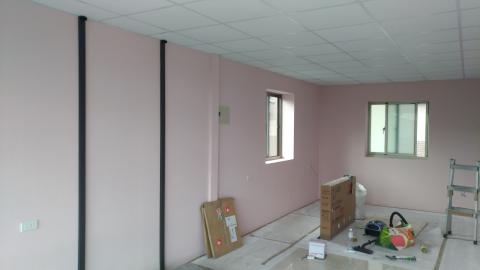 嶺頭裝潢（張家睿） - 純素面壁紙