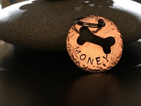 Elliott - 狗骨頭簍空狗牌(紅銅)