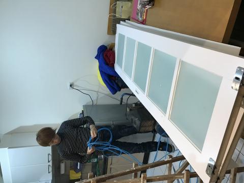 武菁琳 - 手工木製拉門