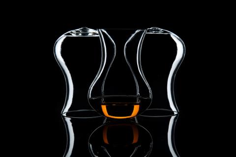 奕汎攝室企業社 - 線條俐落