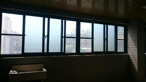 永順金屬工程有限公司 - 氣密窗