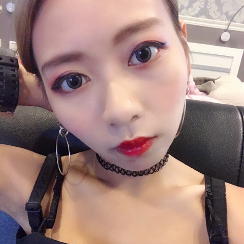 提供model模特服務的專家Young