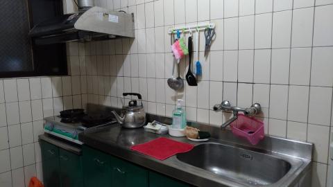 潔庭家事服務 - 凡是有開伙的家庭，此處就是媽媽們最頭疼的地方，乾淨的廚房，才吃得健康