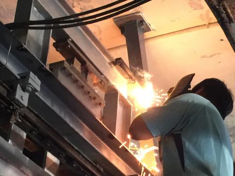 楊竹雄 - 軌道式掛磅