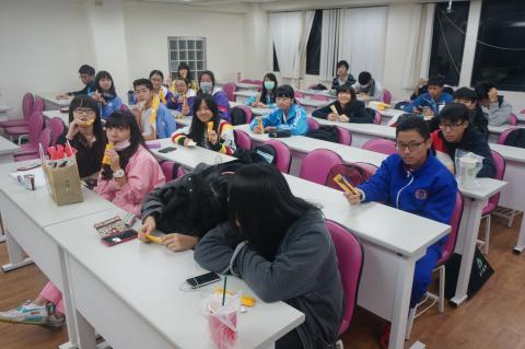 黃政嘉 - 北車高中補習班上課