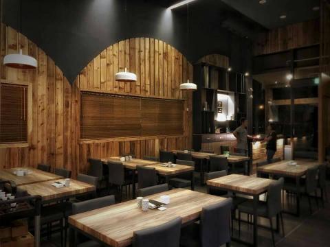 瑞崑室內設計裝潢裝修 - 您好我是瑞崑室內設計裝潢工程
如果你有設計裝潢上面的需求
可以撥打0910245446陳先生
或是Line ID:asd_223226
也可以上FB收尋：瑞崑室內設計裝潢裝修
做尋問
我們免費到府勘查
可以幫您做初步設計
若之後有需要可以在進一步的做詳細設計跟施工