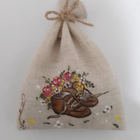 Fluttering Jewelry Desigh - 