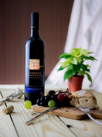 Sean - 情境照
利用背景以及道具呈現商品內容的豐富度