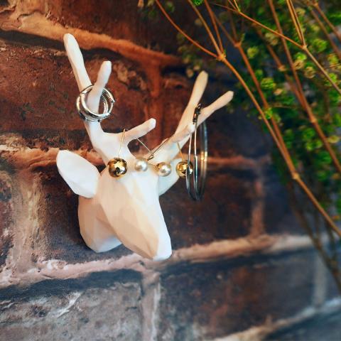 attic design - 客製化產品設計：鹿首飾品掛