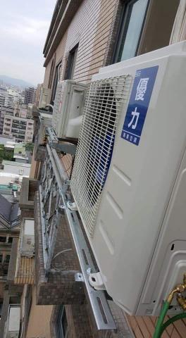 億瀧水電裝修工程 - 冷氣更新高空作業