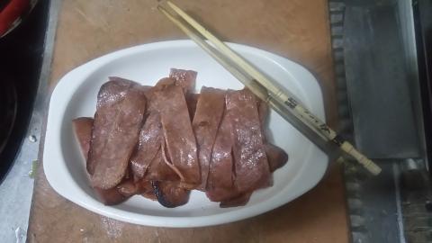 保證讓妳（你）滿意～（鴻哥） - 煎火腿片