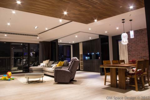 OMDESIGN - 台中上安居室內設計
客餐廳+開放式書房
簡潔現代風格