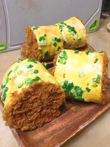 miki溫馨小屋 - 肉鬆蛋皮捲麵包