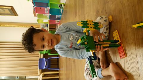 育彩程式設計 - 4歲 l a s y積木潛能開發
機器人