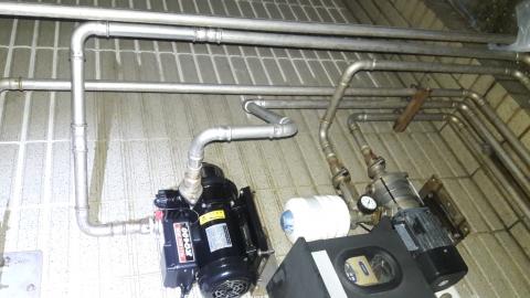 统理水电 - 更換東元加压马迖（恆压流控）押接管施作。