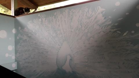 YinyinChang - 壁畫 - 白羽孔雀
象徵美好、才智、吉祥、富貴。