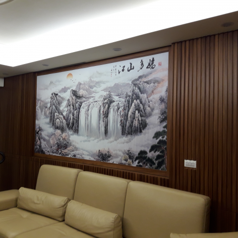 林濬澤 - 沙發背牆。