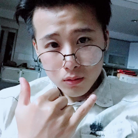 提供帳篷english服務的專家李忠