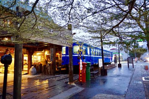 Cleo - 這是台東池上便當總店，當時下著小雨很唯美，我就取了一個景～是我蠻滿意的照片之一