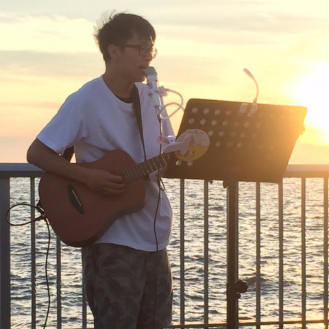 提供台中吉他女老師服務的專家徐國瑋