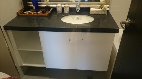 盈方企業有限公司 - 石英石檯面 結烤門板浴櫃一式
依更換產品尺寸報價