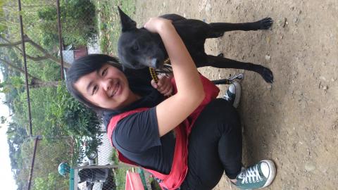 余孟娟 - 擔任動物之家志工