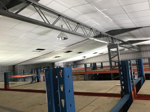 旭展裝修工程行（阿展） - 滿天星石膏板
這是做斜的依客戶要求施工