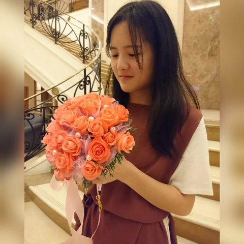 提供高中化學服務的專家王萃