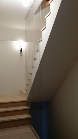 家舒適隱形鐵窗x防墜網 - 梯間防墜